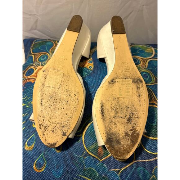 David’s Bridal White Satan Open Toe Wedge Shoes, Rebecca SZ 10, 1 1/2 Heel - Picture 6 of 9